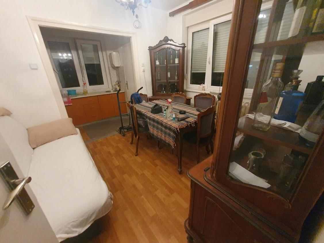 Nikola Hram Leilighet Beograd Eksteriør bilde